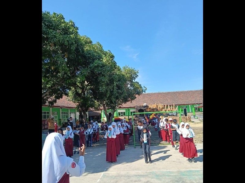 EKSTRAKURIKULER DRUM BAND