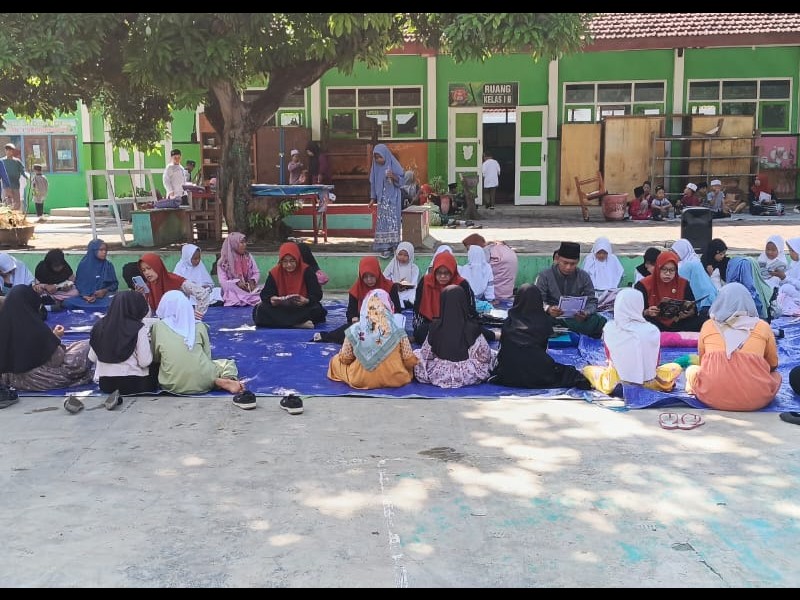 KEGIATAN HOTMIL QUR'AN DALAM RANGKA MEMPERINGATI HARI SANTRI NASIONAL